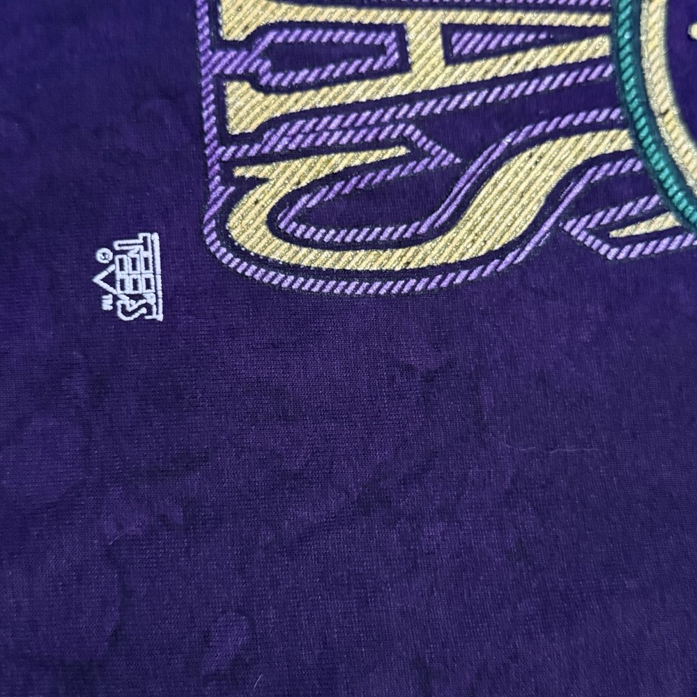 Vintage Shirt Single Stitch Tee Mardi Gras Graphic Jester USA Made Large - Picture 7 of 8